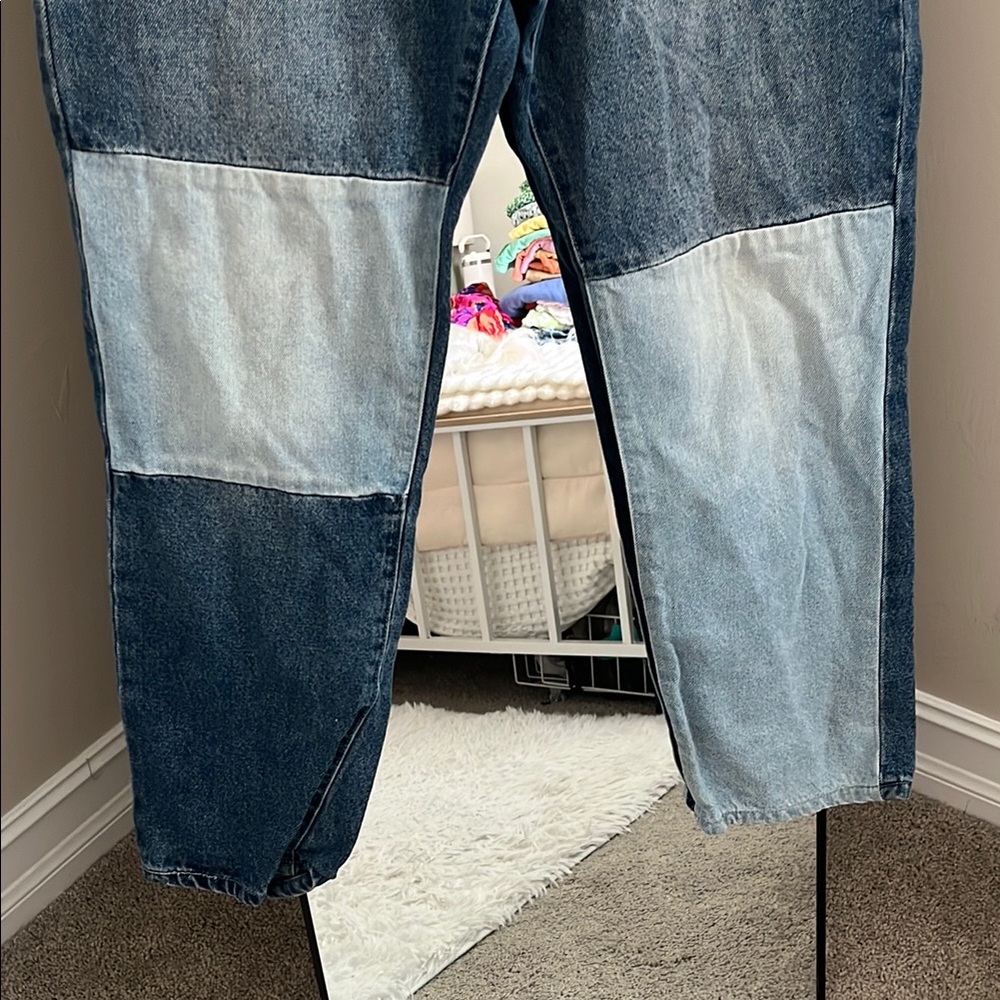 KanCan Blue Straight Leg Jeans with Striking Two-Tone Design - Picture 3 of 11